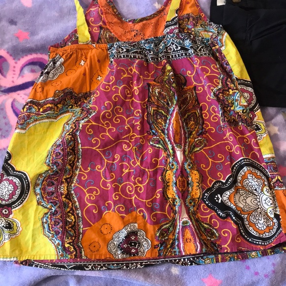 Short and shirt bundle, Old Navy short, Uproar top - Picture 6 of 8